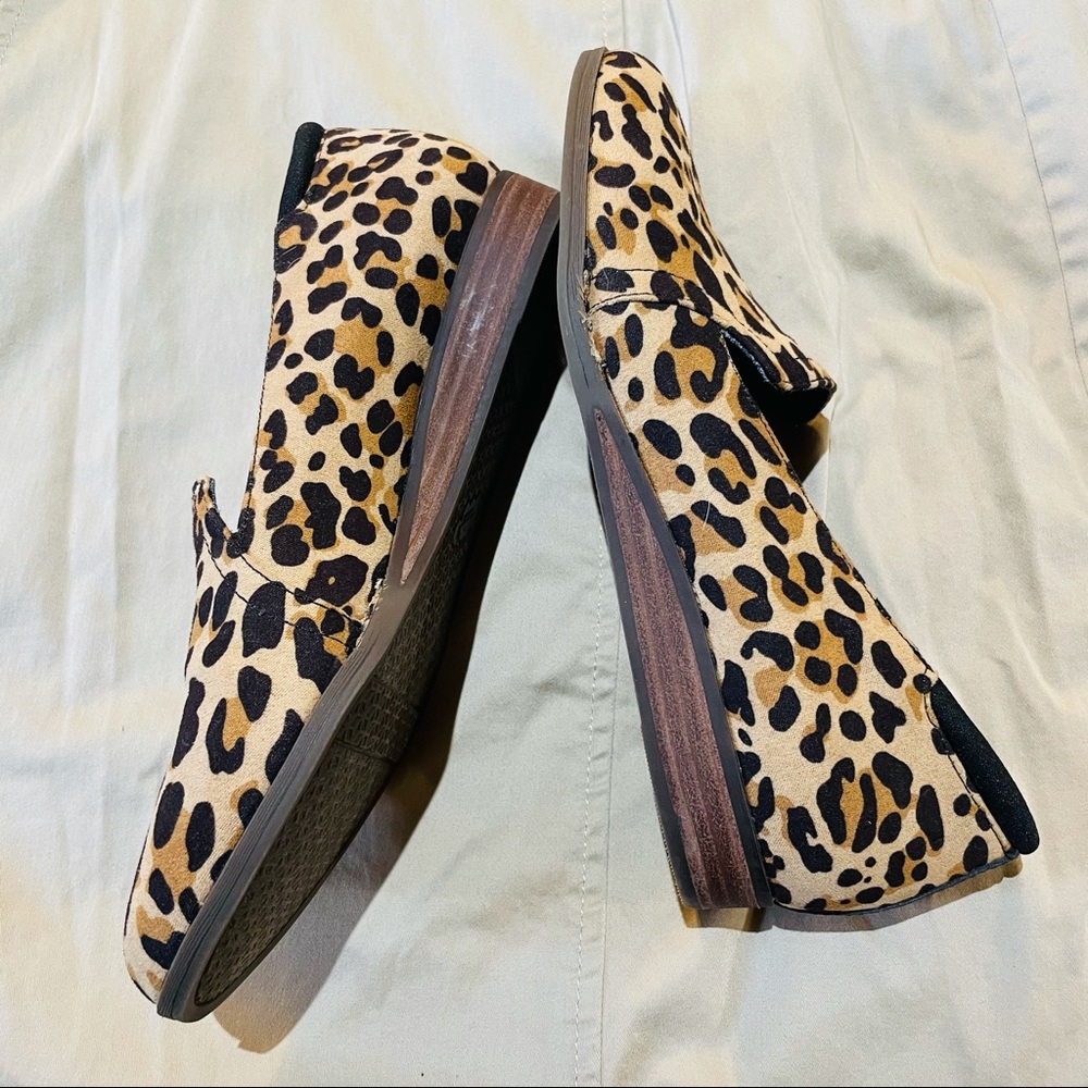 Dr. Scholl's Cheetah Leopard Comfort Loafers - Picture 5 of 9